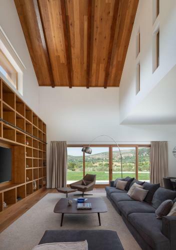 Luxury Villa Silence With Heated Pool
