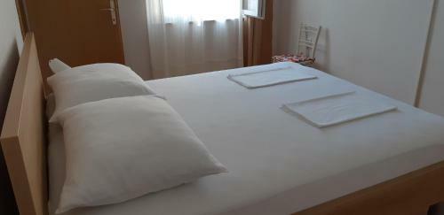 Hostal Apartments & Rooms Luka