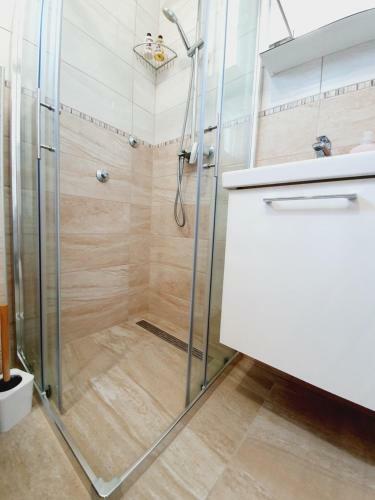 Apartmani Starigrad Paklenica- Danijel