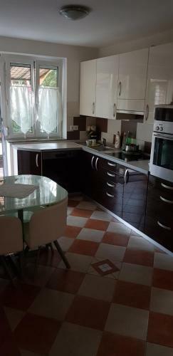 Jeli Apartments