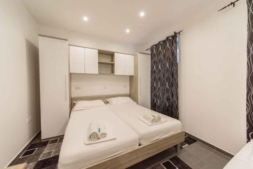 Apartment In Starigrad-paklenica 36685