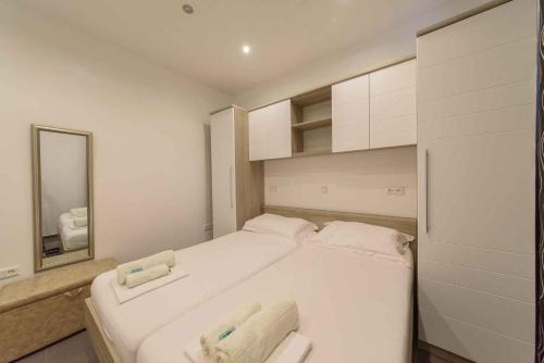 Apartment In Starigrad-paklenica 36685