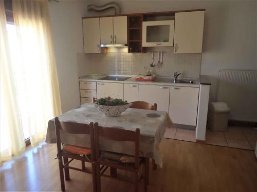 Apartment In Starigrad-paklenica 35738