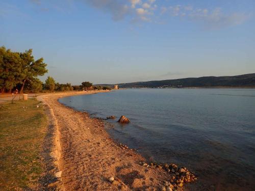 Apartment In Starigrad-paklenica 35738