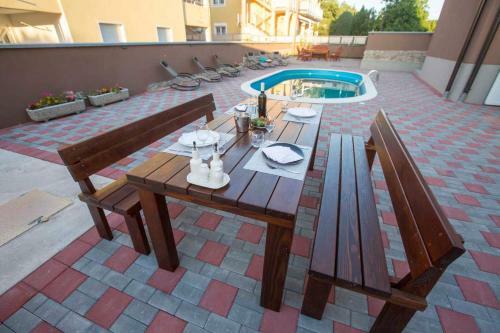 Apartment In Starigrad-paklenica 39522