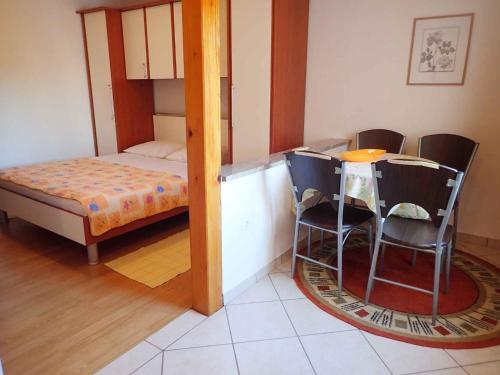 Apartments In Starigrad-paklenica 6819