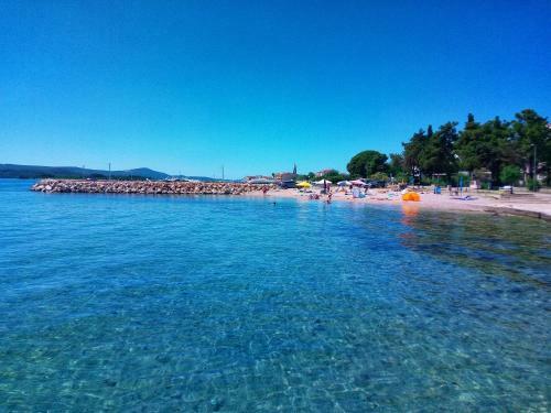 Hostal Blue Wave Apartments