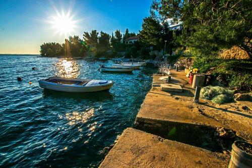 Apartment In Starigrad-paklenica 40050