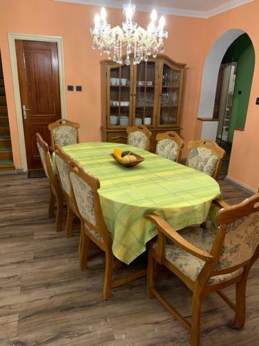 Apartamento Bakonyi Mamutfeny? Vend�gh�z