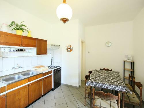 Villa Balatonkereszt�r 2