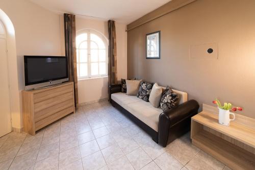 Janette Hotel