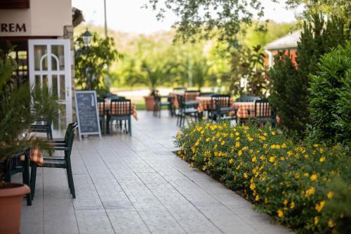 Janette Hotel