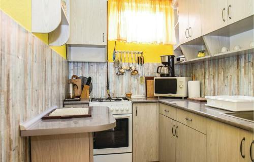 Holiday Home D�zsa Gy. Utca-balatonm�riaf�rd�