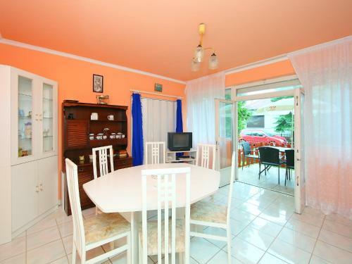 Holiday Home Balatonkeresztur 1