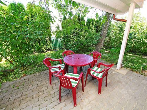 Holiday Home Balatonkeresztur 2