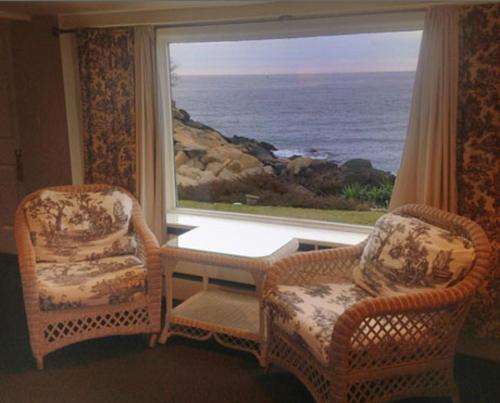 Posada The Quarterdeck Inn By The Sea