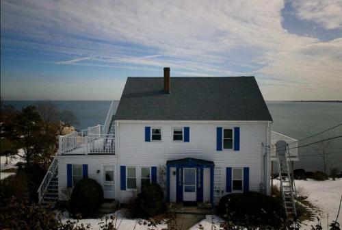 Posada The Quarterdeck Inn By The Sea