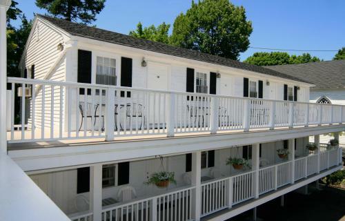 Eagle House Motel