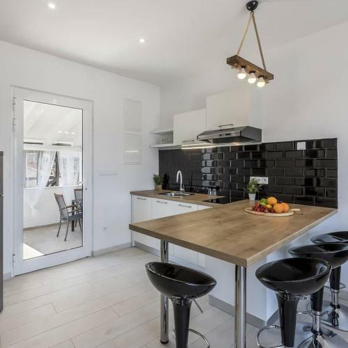Luxury Apartments Skalinada