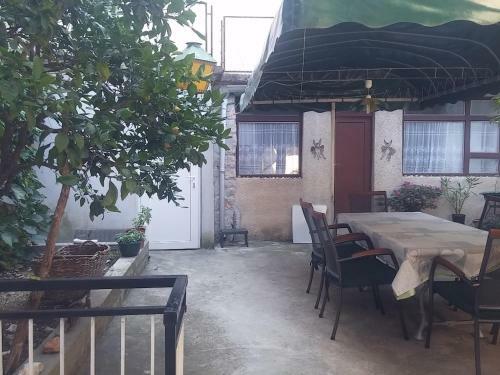 Hostal Guesthouse Dante