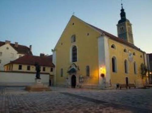 Holiday&business Studio Apartment**** Vara?din