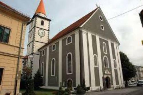 Holiday&business Studio Apartment**** Vara?din