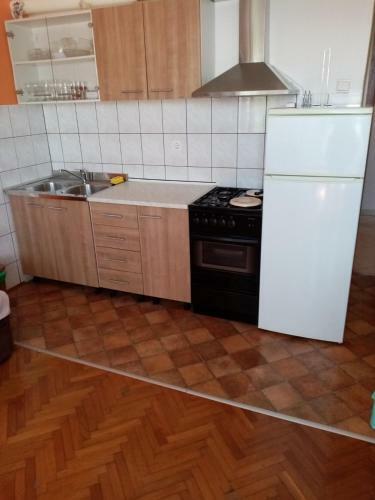 Apartments Zvonko