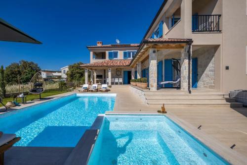 Beautiful Villa Golden Olive