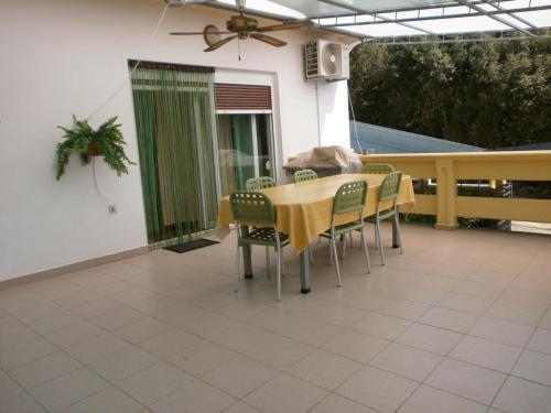 Apartments By The Sea Guduce, Ugljan - 13274