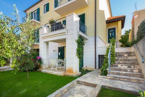 Roko Apartment - Charme Holidays