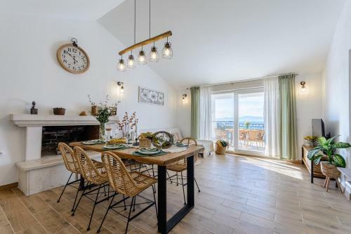 Holiday Home Nono Ante With Heated Pool