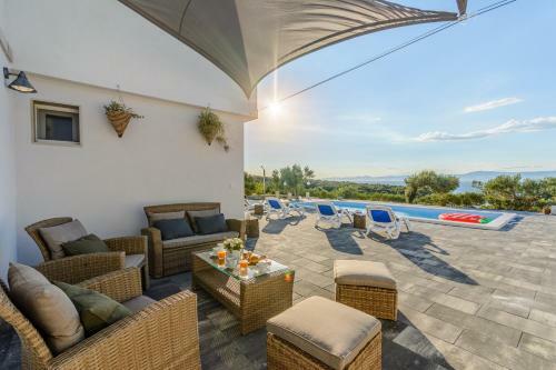 Holiday Home Nono Ante With Heated Pool