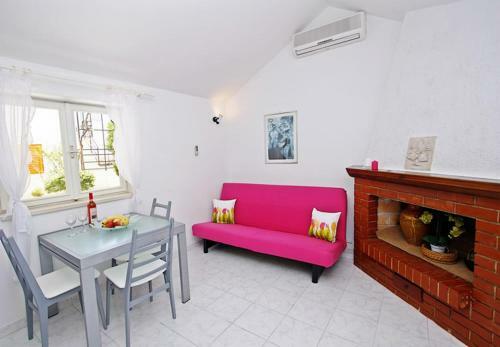 Holiday Home Ivi - 100 M From Sea