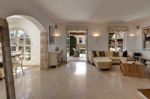 Beautiful Villa Larun In Istria