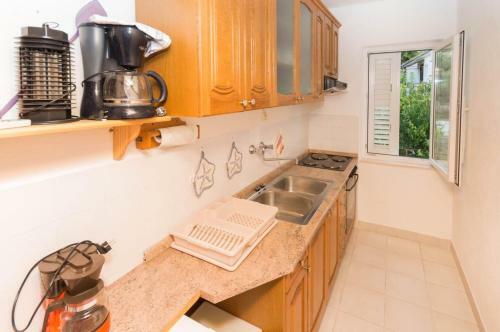 Apartment With Terrace & Private Parking