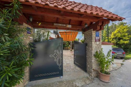 Traditional Stone House Perkovic