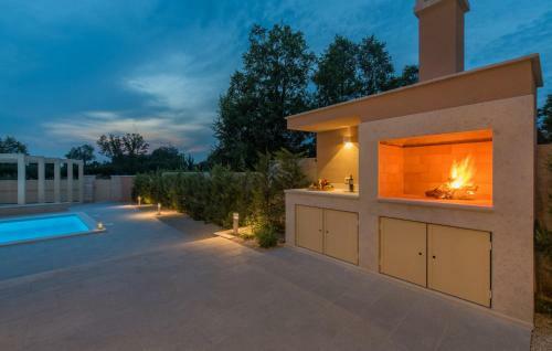 Beautiful Villa Katarina & Cypressa