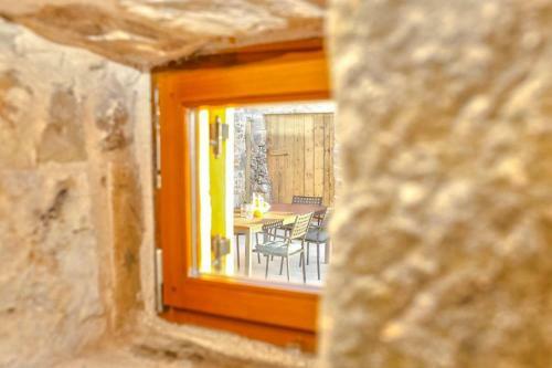 Villa Heritage House Vrime - Stone House With Heated Pool