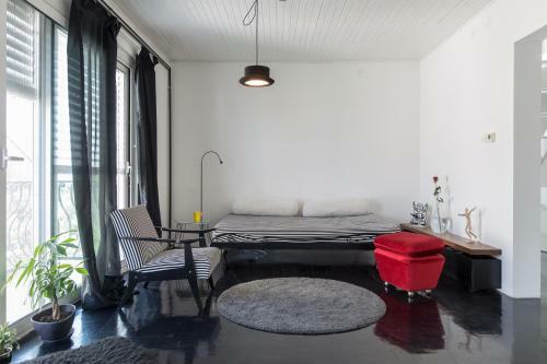 Lovely 3-bedroom Skyline Apartment