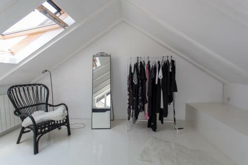 Lovely 3-bedroom Skyline Apartment