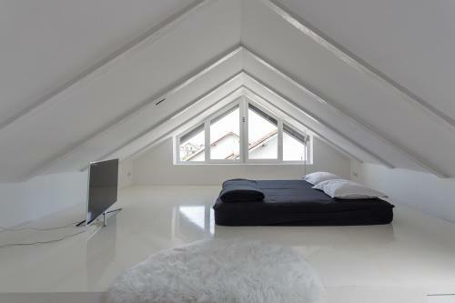 Lovely 3-bedroom Skyline Apartment
