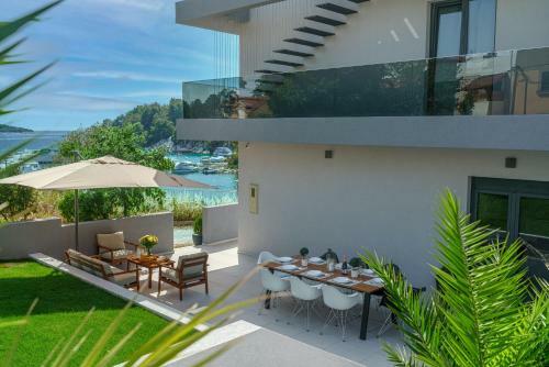 Villa Gray