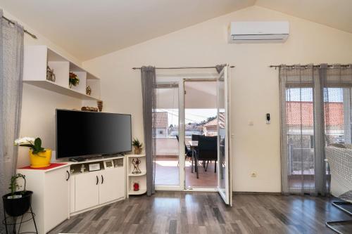 Apartments Anita Tribunj
