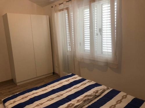 Ideal Holiday Apartment 2