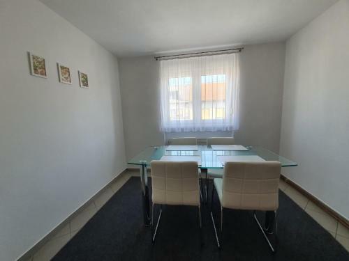 Apartment Tibbi