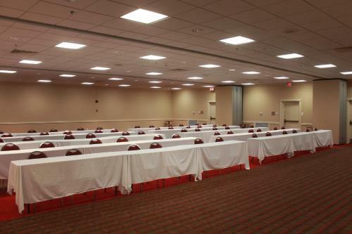 Hotel Four Points By Sheraton Kansas City Airport