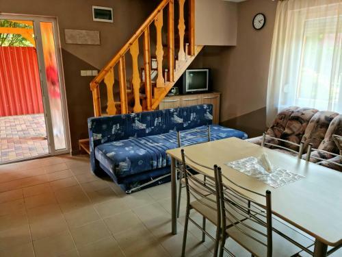 Apartamento Csalog�ny-lak