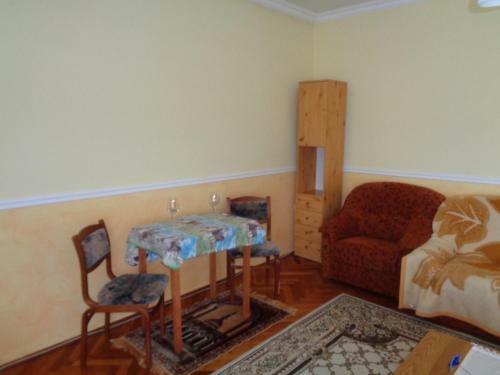 Kata Apartment