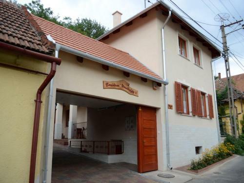 Hostal Borudvar Vend�gh�z II