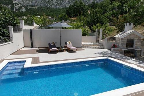 Holiday House Alina With Heated Pool